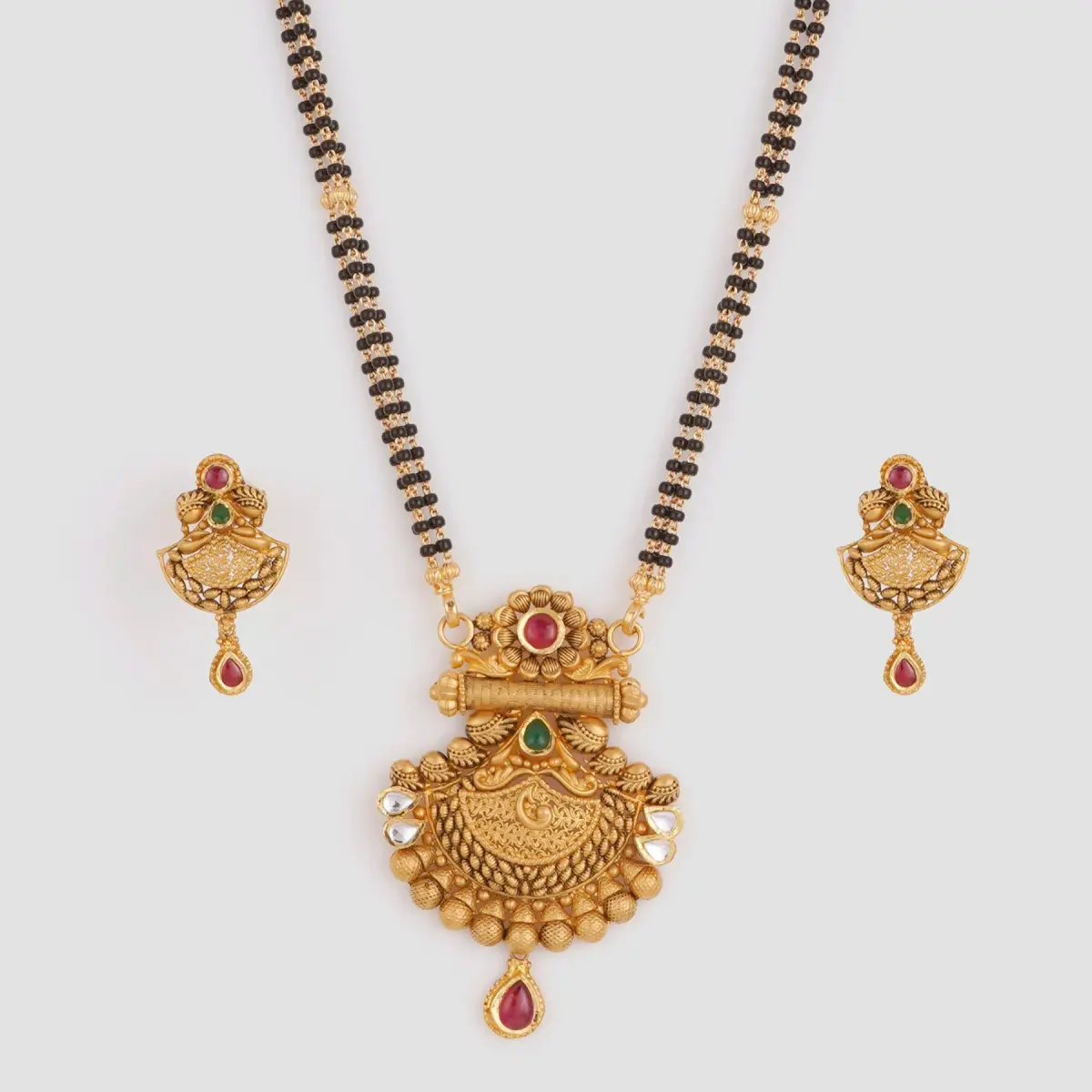 Antique Mangalsutra Pendant Set in Amazing Design for Ladies