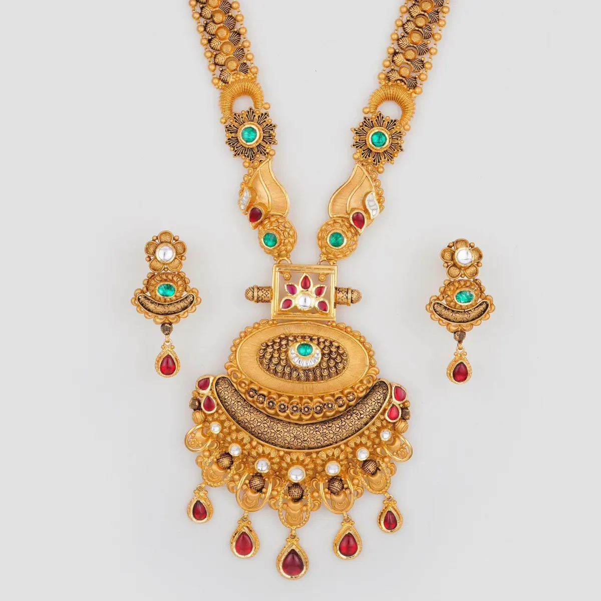 Adoreable Gold Antique Ranihar Set with Fabulous work & Design
