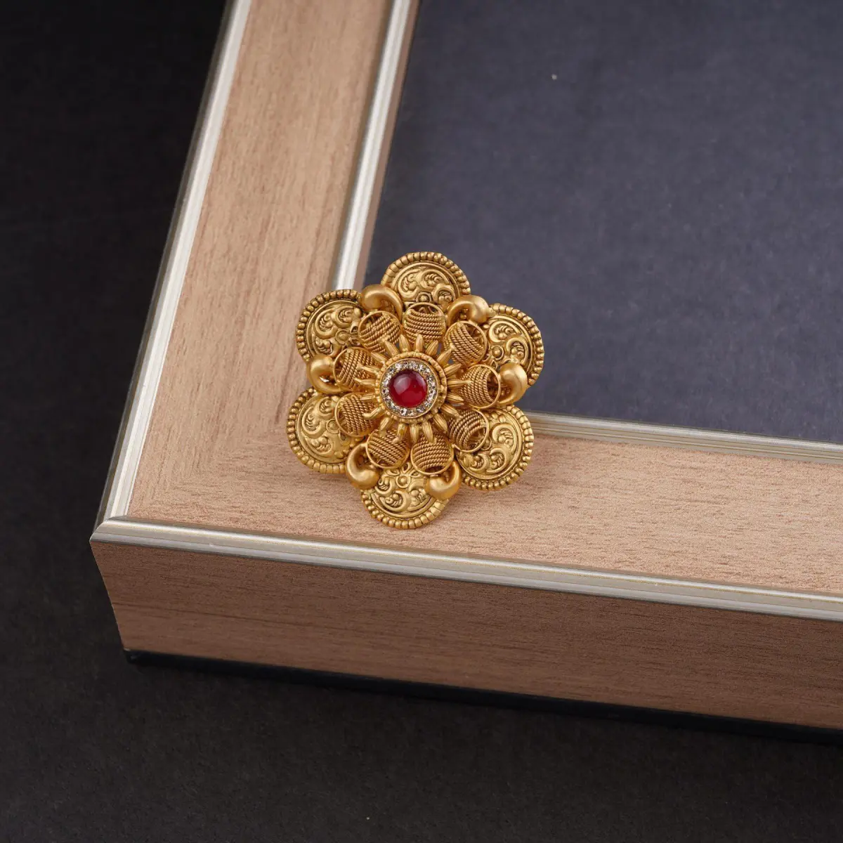 Gold Antique Ring in Flowers Shape with Beautiful Design and Red Stone