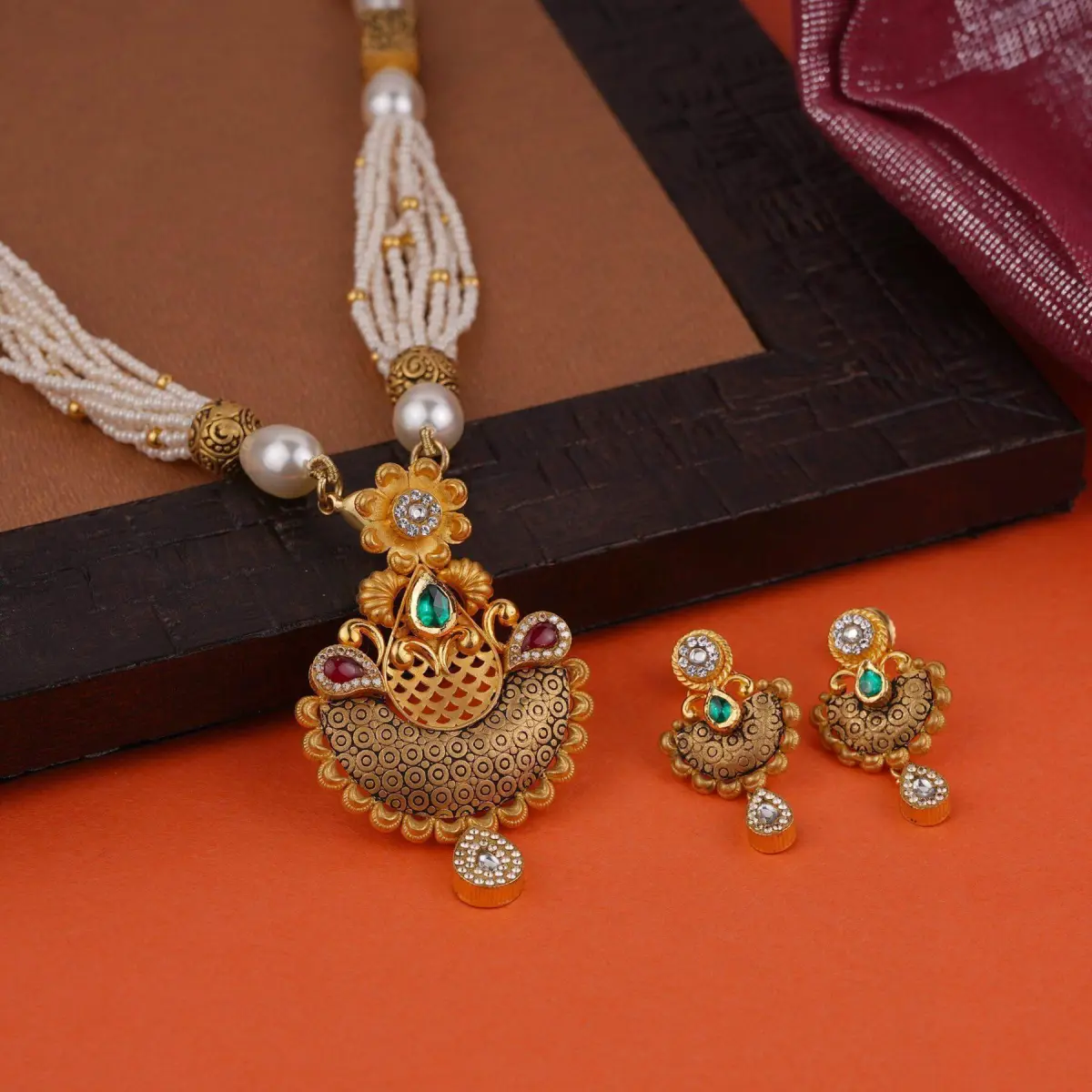 Beautiful Pendant Set with Kundan work and Antique Design