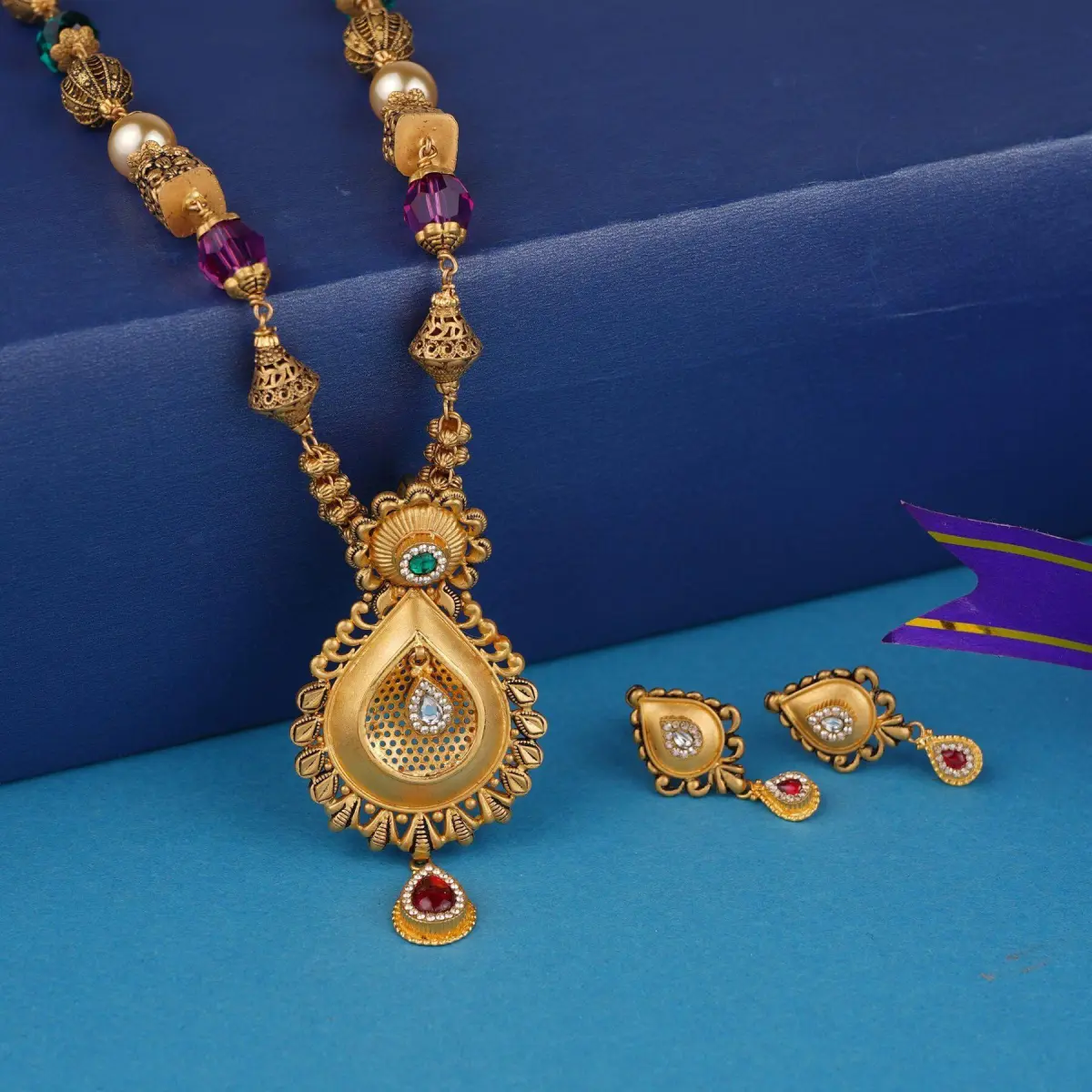 Fancy Antique Pendant Set with Kundan work in Drop Shape Design