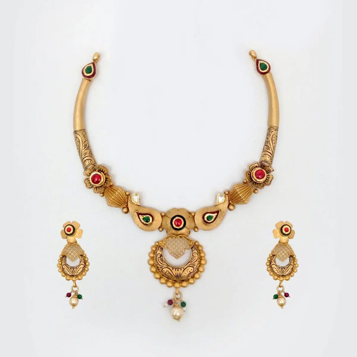 Beautiful Gold Hasli Set in Flowers Design with Amazing Kundan work