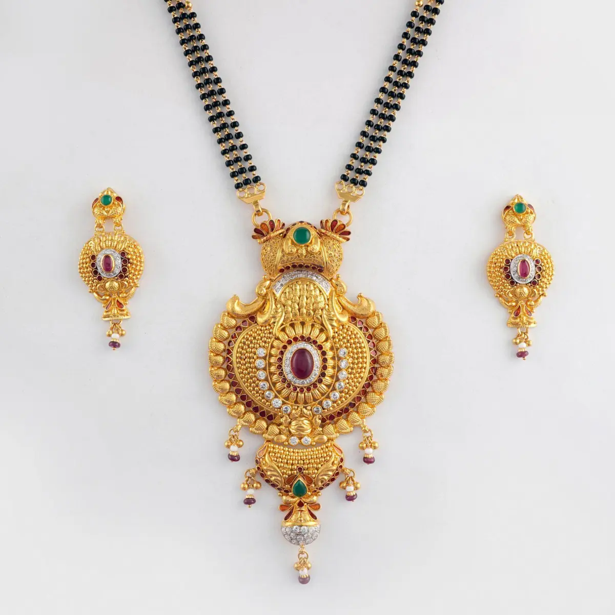 Fabulous Gold Antique Mangal Sutra Pendant Set for Ladies with Earring and Beautiful Work