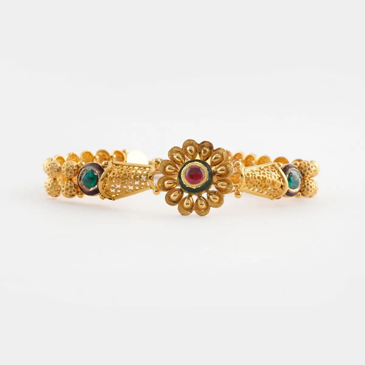 Amazing Gold Bracelet for Ladies in Fabulous Leaf Design
