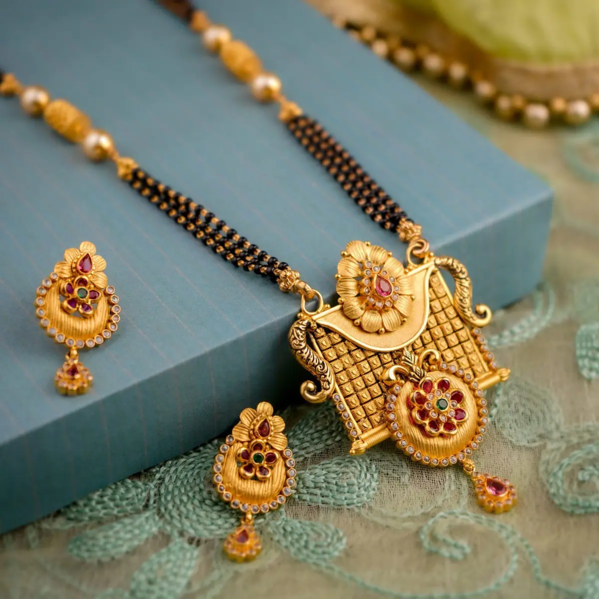 Antique Gold Mangalsutra Pendant Set in Square shape with Beautiful Design for Ladies