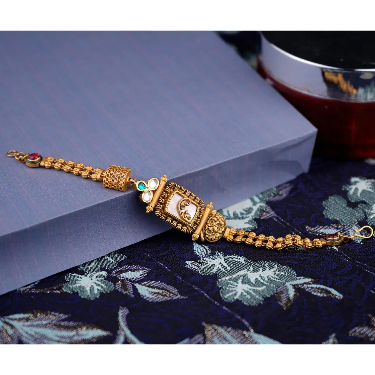 Gold Amazing Bracelet for Ladies in Antique Design