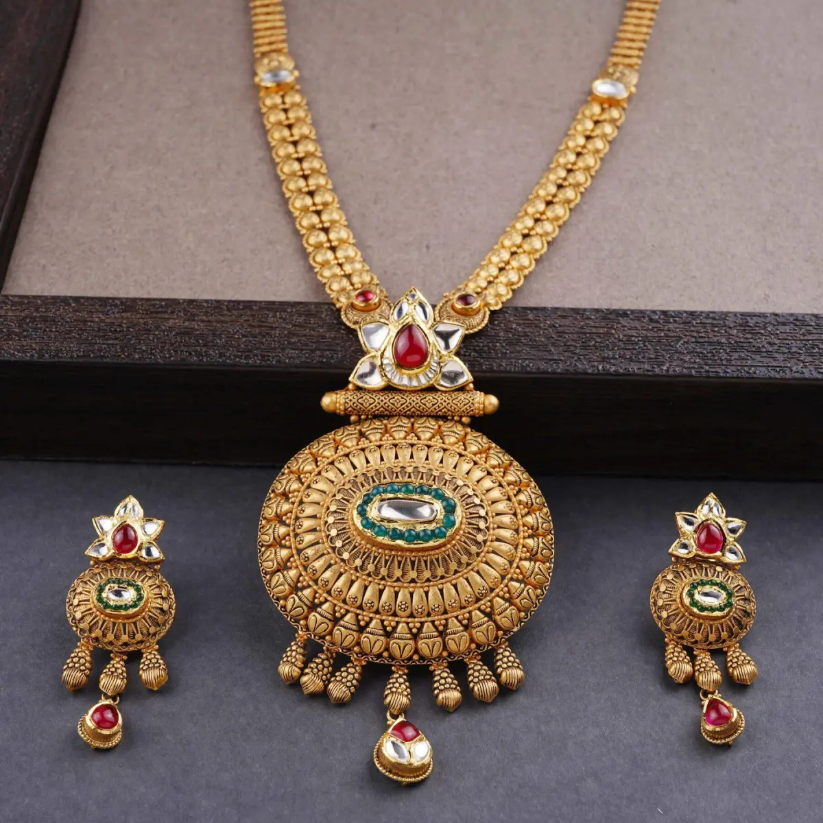 Elegant Long Antique Ranihar Sets with Meena work & Kundan Stones in Round Shape & Amazing Design