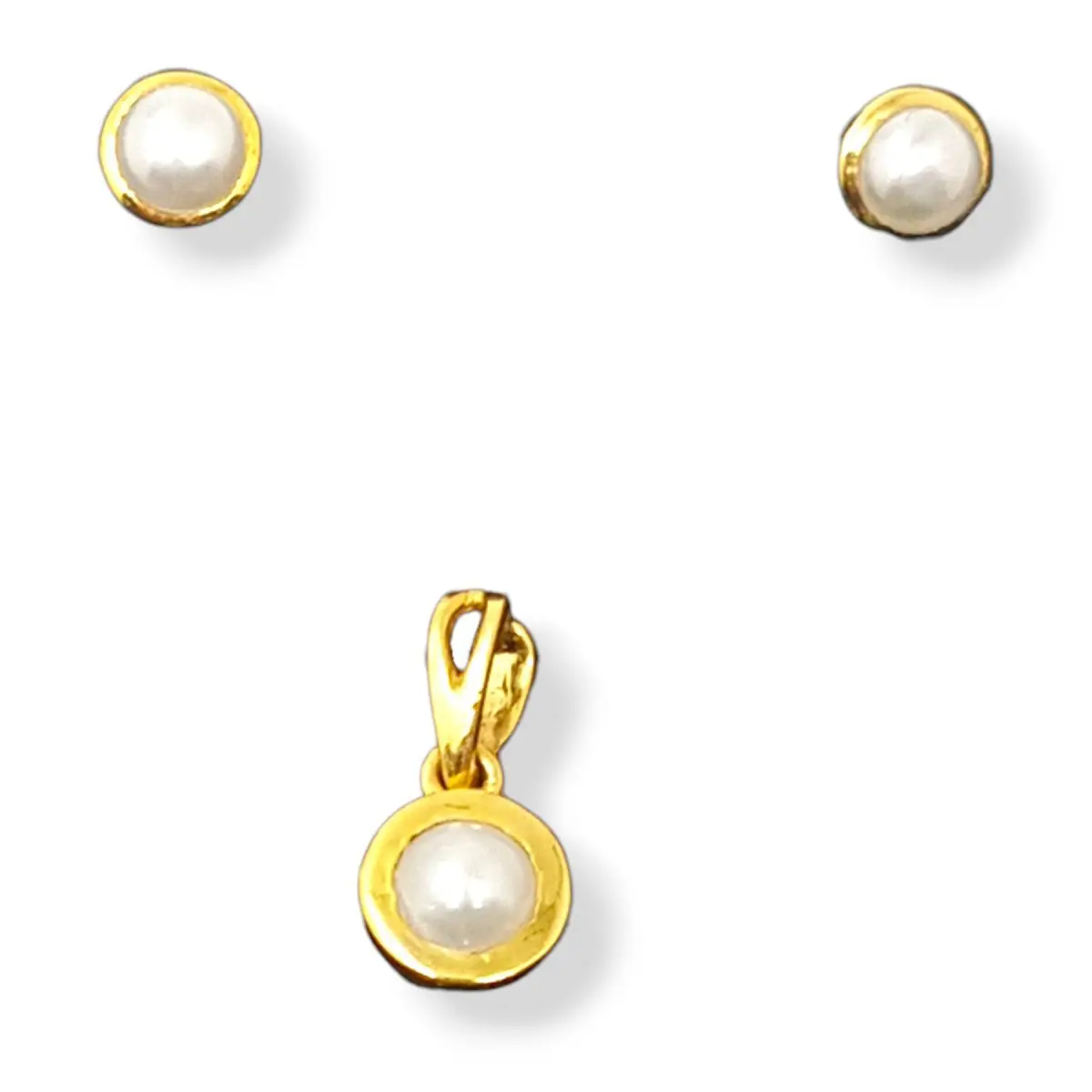 White Purle Pendant Set in Beautiful Design