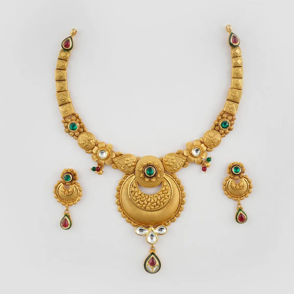 Fancy Gold Antique Necklace Set for Ladies with Round Shape & Flowers Design